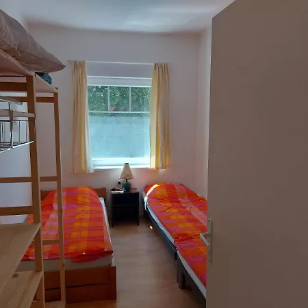 Homestay Hostel Zamardi *